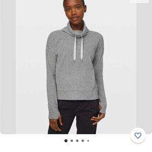 NWOT Lululemon go forward Grey fleece pullover sweatshirt perfect condition sz 4